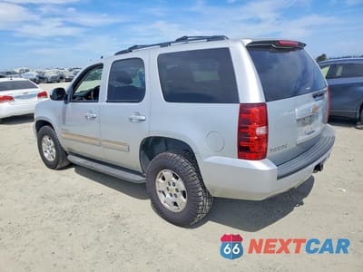 Drugie zdjęcie samochodu z przodu: 2011 CHEVROLET TAHOE K1500 LS VIN:1GNSKAE08BR378266 - miniatura