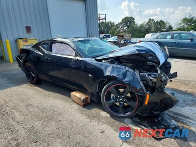 Czwarte zdjęcie samochodu z boku: 2019 CHEVROLET CAMARO LT VIN:1G1FD1RS1K0116442 - miniatura