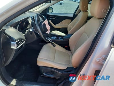 Zdjęcie 7 z 13 samochodu: 2017 JAGUAR F-PACE PREMIUM VIN:SADCJ2BVXHA893996 - miniatura