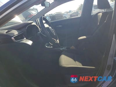 Zdjęcie 7 z 12 samochodu: 2021 TOYOTA COROLLA LE VIN:JTDEAMDE2MJ008004 - miniatura