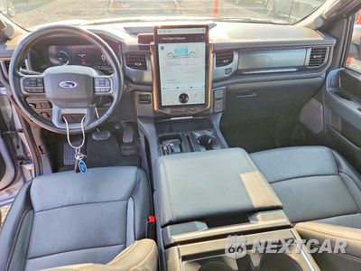 Zdjęcie 8 z 12 samochodu: 2022 FORD F150 LIGHTNING PRO VIN:1FTVW1EL8NWG16160 - miniatura
