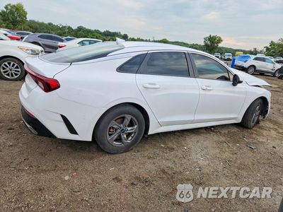 Trzecie zdjęcie samochodu z tyłu: 2023 KIA K5 LXS VIN:5XXG14J24PG208118 - miniatura