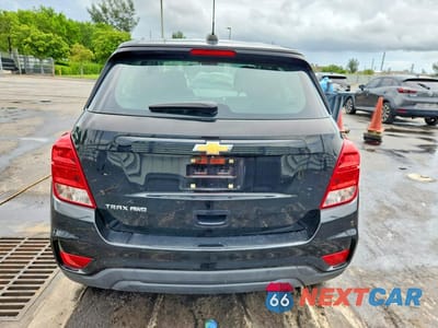 Zdjęcie 6 z 12 samochodu: 2018 CHEVROLET TRAX LS VIN:3GNCJNSB3JL210609 - miniatura