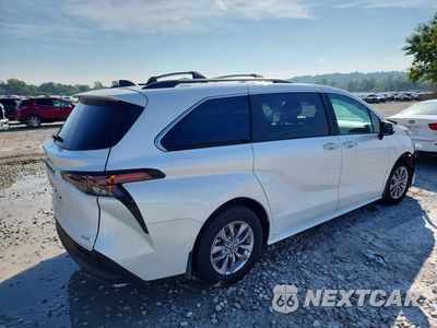 Trzecie zdjęcie samochodu z tyłu: 2025 TOYOTA SIENNA XLE 7-PASSENGER VIN:5TDJSKFC5SS175842 - miniatura