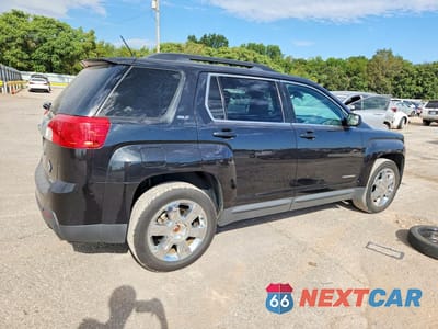 Trzecie zdjęcie samochodu z tyłu: 2013 GMC TERRAIN SLT VIN:2GKFLVE35D6415138 - miniatura