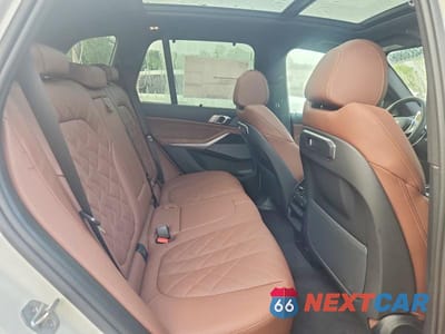 Zdjęcie 11 z 13 samochodu: 2026 BMW X5 XDRIVE50E VIN:5UX43EU02T9382370 - miniatura