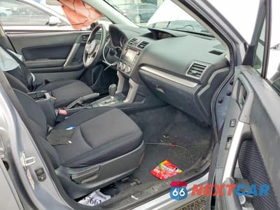 Zdjęcie 8 z 13 samochodu: 2017 SUBARU FORESTER 2.5I VIN:JF2SJABC5HH405966 - miniatura