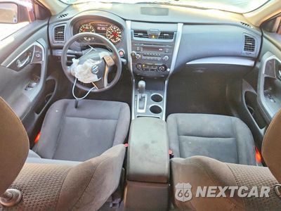 Zdjęcie 8 z 13 samochodu: 2014 NISSAN ALTIMA 2.5 S VIN:1N4AL3AP1EN342291 - miniatura