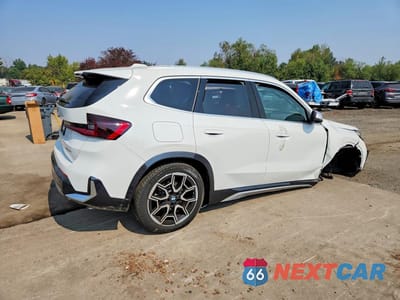 Trzecie zdjęcie samochodu z tyłu: 2023 BMW X1 XDRIVE28I VIN:WBX73EF04P5X48065 - miniatura