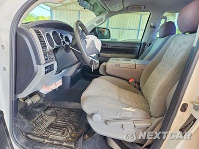 Zdjęcie 7 z 12 samochodu: 2012 TOYOTA TUNDRA DOUBLE CAB SR5 VIN:5TFRY5F1XCX115777 - miniatura