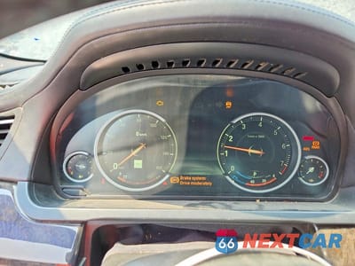 Zdjęcie 9 z 12 samochodu: 2014 BMW 750 LXI VIN:WBAYF8C58ED142486 - miniatura