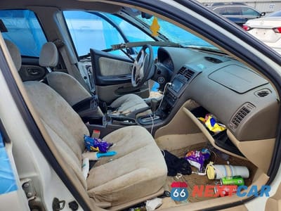 Zdjęcie 7 z 12 samochodu: 2001 NISSAN MAXIMA GXE/SE/GLE/20TH ANNIVERSARY VIN:JN1CA31D31T802381 - miniatura