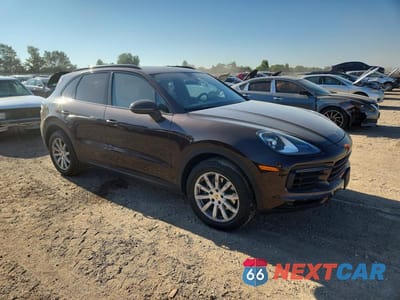 Czwarte zdjęcie samochodu z boku: 2019 PORSCHE CAYENNE VIN:WP1AA2AY3KDA06726 - miniatura