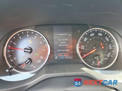 Zdjęcie 9 z 14 samochodu: 2022 TOYOTA RAV4 XLE VIN:2T3W1RFV3NC206044 - miniatura