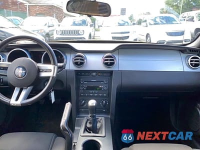 Zdjęcie 9 z 10 samochodu: 2006 FORD MUSTANG VIN:1ZVFT80N065115900 - miniatura