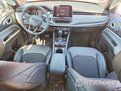 Zdjęcie 8 z 13 samochodu: 2025 JEEP COMPASS LATITUDE VIN:3C4NJDBN9ST554145 - miniatura