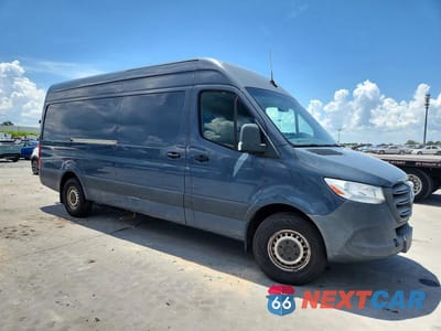 Czwarte zdjęcie samochodu z boku: 2019 MERCEDES-BENZ SPRINTER 2500/3500 DELIVERY VAN VIN:WD4PF1CD8KP134269 - miniatura