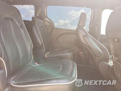 Zdjęcie 10 z 12 samochodu: 2023 CHRYSLER PACIFICA LIMITED VIN:2C4RC1GG3PR625953 - miniatura