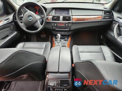 Zdjęcie 8 z 12 samochodu: 2012 BMW X5 XDRIVE50I VIN:5UXZV8C57CL425490 - miniatura