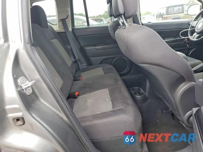 Zdjęcie 10 z 12 samochodu: 2011 JEEP COMPASS SPORT VIN:1J4NF1FB3BD282966 - miniatura
