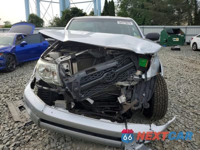 Piąte zdjęcie samochodu w środku: 2011 TOYOTA TACOMA BASE VIN:5TFUX4EN3BX004966 - miniatura