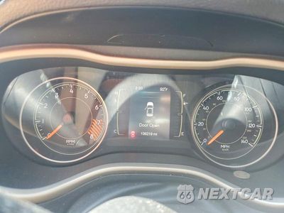 Zdjęcie 9 z 13 samochodu: 2015 JEEP CHEROKEE LATITUDE VIN:1C4PJLCS7FW542261 - miniatura