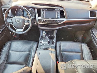 Zdjęcie 8 z 13 samochodu: 2015 TOYOTA HIGHLANDER LIMITED VIN:5TDDKRFH3FS203581 - miniatura