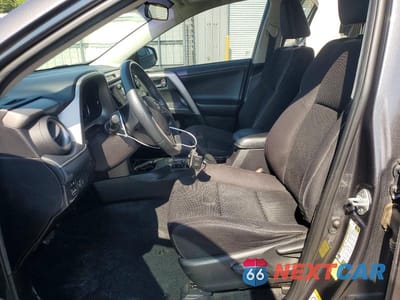 Zdjęcie 7 z 13 samochodu: 2018 TOYOTA RAV4 XLE VIN:2T3WFREV1JW443854 - miniatura