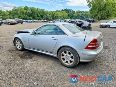 Drugie zdjęcie samochodu z przodu: 2002 MERCEDES-BENZ SLK 230 KOMPRESSOR VIN:WDBKK49F32F264832 - miniatura