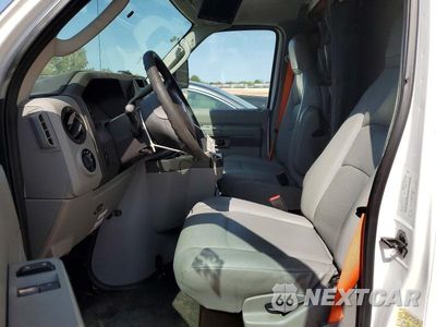 Zdjęcie 7 z 13 samochodu: 2019 FORD ECONOLINE E450 SUPER DUTY CUTAWAY VAN VIN:1FDXE4FS8KDC19330 - miniatura