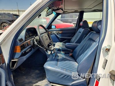 Zdjęcie 7 z 12 samochodu: 1988 MERCEDES-BENZ 420 SEL VIN:WDBCA35D1JA386655 - miniatura