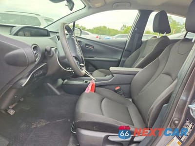 Zdjęcie 7 z 12 samochodu: 2021 TOYOTA PRIUS L ECO VIN:JTDKAMFU2M3143835 - miniatura
