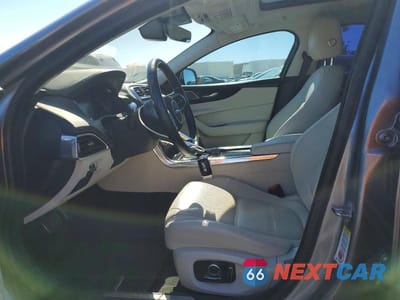 Zdjęcie 7 z 12 samochodu: 2020 JAGUAR XE S VIN:SAJAE4FX6LCP64165 - miniatura