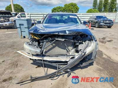 Piąte zdjęcie samochodu w środku: 2015 BMW 328 XI SULEV VIN:WBA3B5C54FF961103 - miniatura