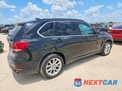 Trzecie zdjęcie samochodu z tyłu: 2016 BMW X5 SDRIVE35I VIN:5UXKR2C50G0H43187 - miniatura