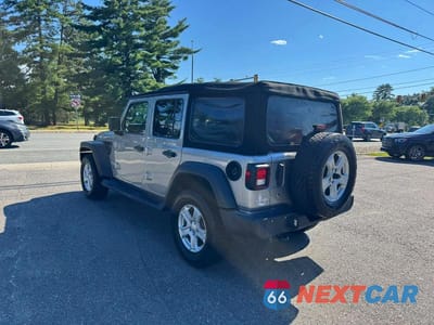 Trzecie zdjęcie samochodu z tyłu: 2018 JEEP WRANGLER UNLIMITED SPORT VIN:1C4HJXDG4JW171848 - miniatura