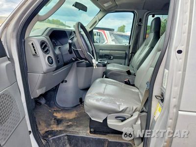 Zdjęcie 7 z 13 samochodu: 2013 FORD ECONOLINE E350 SUPER DUTY WAGON VIN:1FBNE3BL5DDA58558 - miniatura