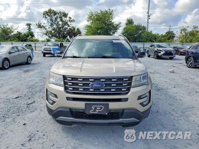 Piąte zdjęcie samochodu w środku: 2017 FORD EXPLORER XLT VIN:1FM5K8D8XHGC53565 - miniatura