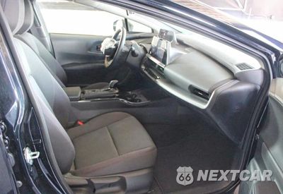 Piąte zdjęcie samochodu w środku: 2026 TOYOTA PRIUS LE VIN:JTDACAAU4T3076830 - miniatura