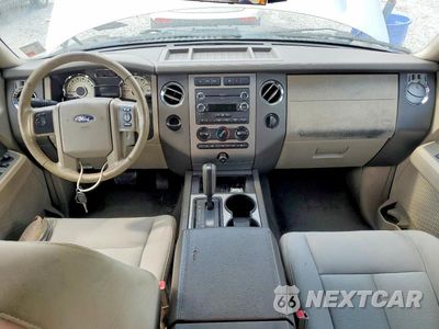 Zdjęcie 8 z 13 samochodu: 2010 FORD EXPEDITION XLT VIN:1FMJU1F57AEA29920 - miniatura