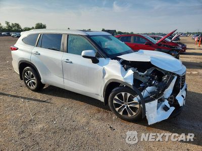 Czwarte zdjęcie samochodu z boku: 2023 TOYOTA HIGHLANDER HYBRID XLE VIN:5TDKBRCH6PS120112 - miniatura