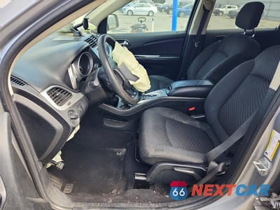 Zdjęcie 7 z 13 samochodu: 2018 DODGE JOURNEY SE VIN:3C4PDDAGXJT249741 - miniatura
