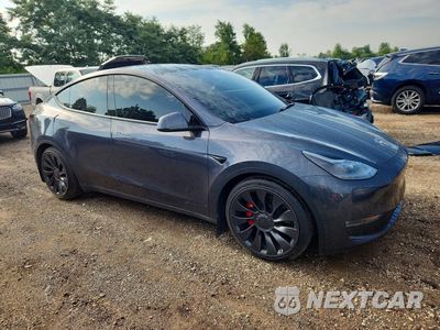 Czwarte zdjęcie samochodu z boku: 2023 TESLA MODEL Y VIN:7SAYGDEF5PF978981 - miniatura