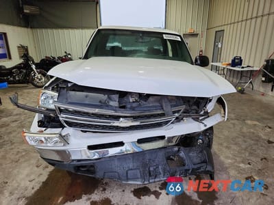 Piąte zdjęcie samochodu w środku: 2006 CHEVROLET SILVERADO K1500 VIN:2GCEK13V261273189 - miniatura