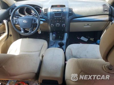 Zdjęcie 8 z 12 samochodu: 2012 KIA SORENTO LX VIN:5XYKT4A28CG248518 - miniatura