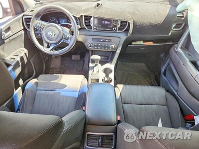 Zdjęcie 8 z 13 samochodu: 2017 KIA SPORTAGE LX VIN:KNDPMCAC9H7068703 - miniatura