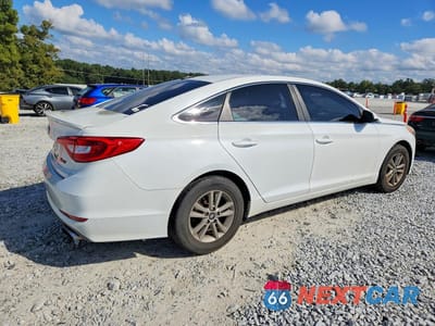 Trzecie zdjęcie samochodu z tyłu: 2015 HYUNDAI SONATA SE VIN:5NPE24AF9FH062034 - miniatura
