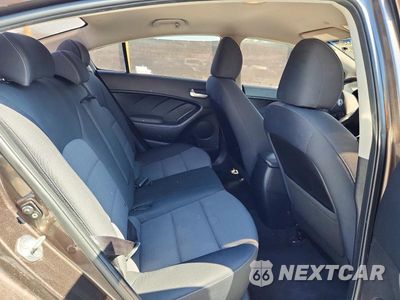 Zdjęcie 10 z 12 samochodu: 2018 KIA FORTE LX VIN:3KPFL4A73JE194522 - miniatura