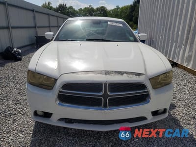 Piąte zdjęcie samochodu w środku: 2011 DODGE CHARGER R/T VIN:2B3CL5CT3BH521186 - miniatura