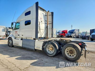 Drugie zdjęcie samochodu z przodu: 2020 VOLVO VNL SEMI TRUCK VIN:4V4NC9EJ8LN197434 - miniatura
